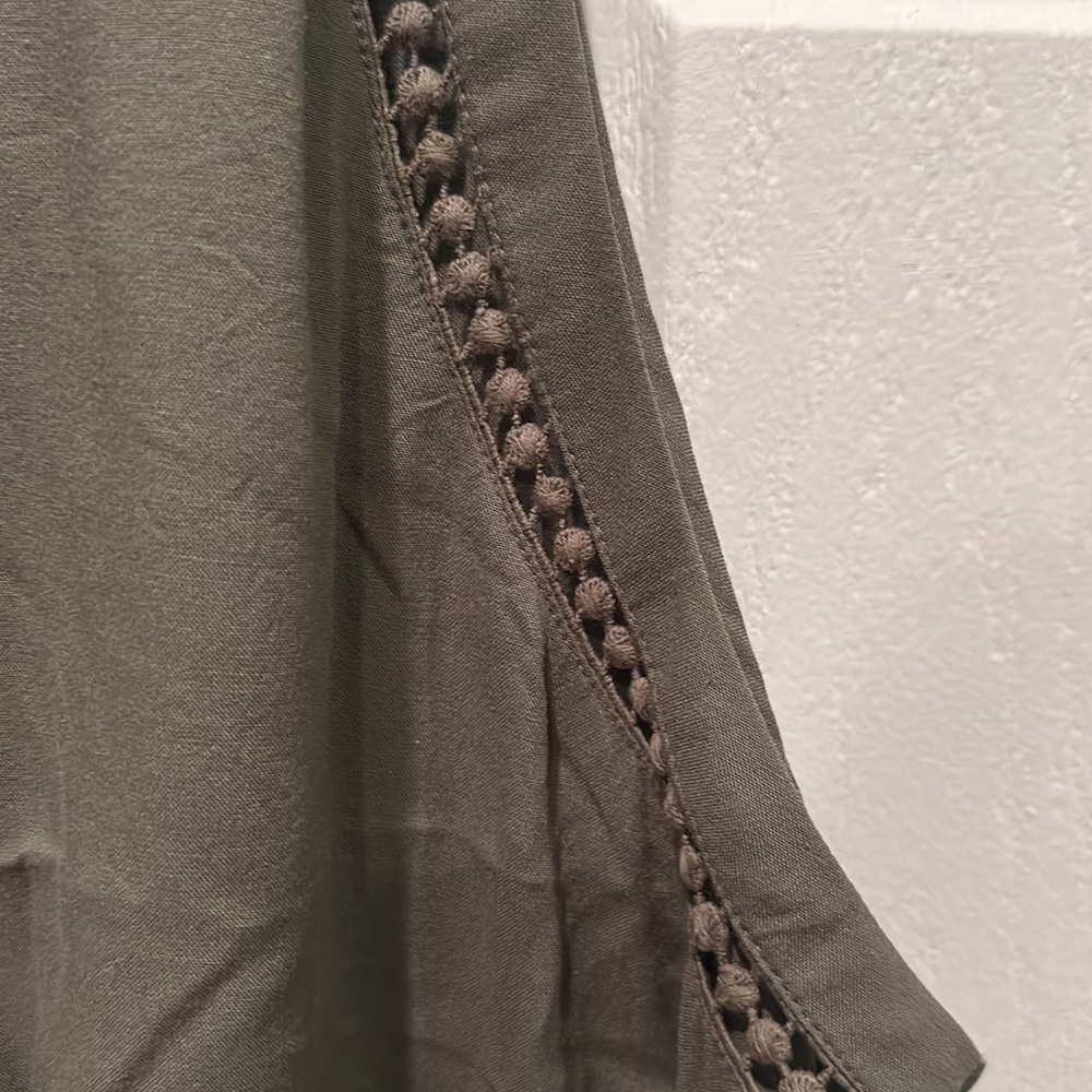 Green tank - Picture 2 of 4